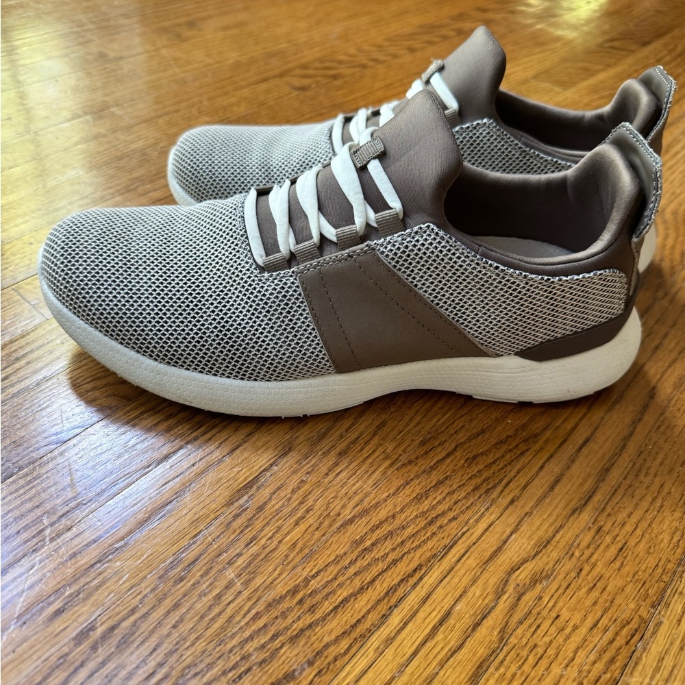 johnnie-O Shoes Mens size 9.5